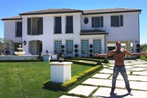 Jeremy Meeks in his Mansion