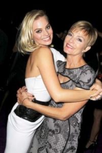 Margot Robbie with her Mother
