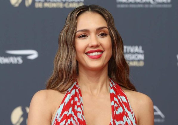 Jessica Alba Wiki, Height, Weight, Age, Boyfriend, Family, Biography ...