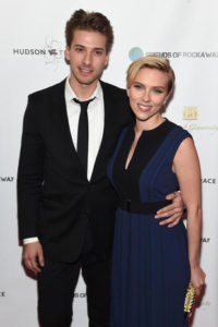 Scarlett Johansson with her brother Hunter