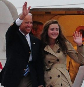 Joe Biden with his daughter Naomi