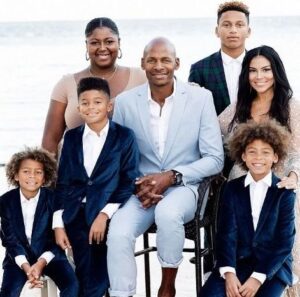 Ray Allen with his wife & kids