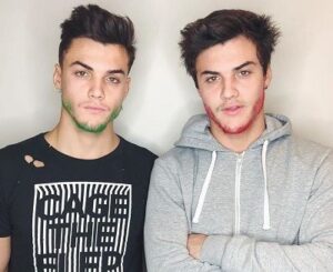 Ethan Dolan with his brother