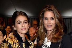 Kaia Gerber with her mother
