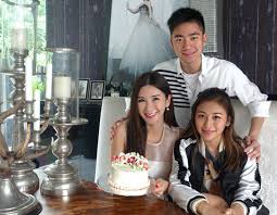Jamie Chua with son & daughter