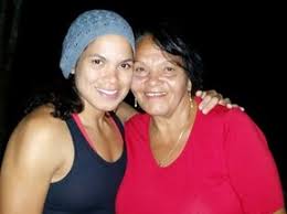 Amanda Nunes with her mother