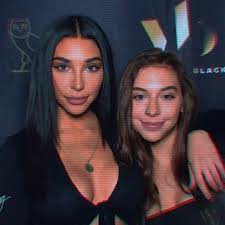 Chantel Jeffries with her sister