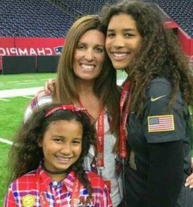 Maya Brady with her mother & sister