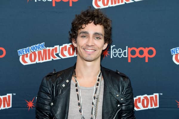 Robert Sheehan