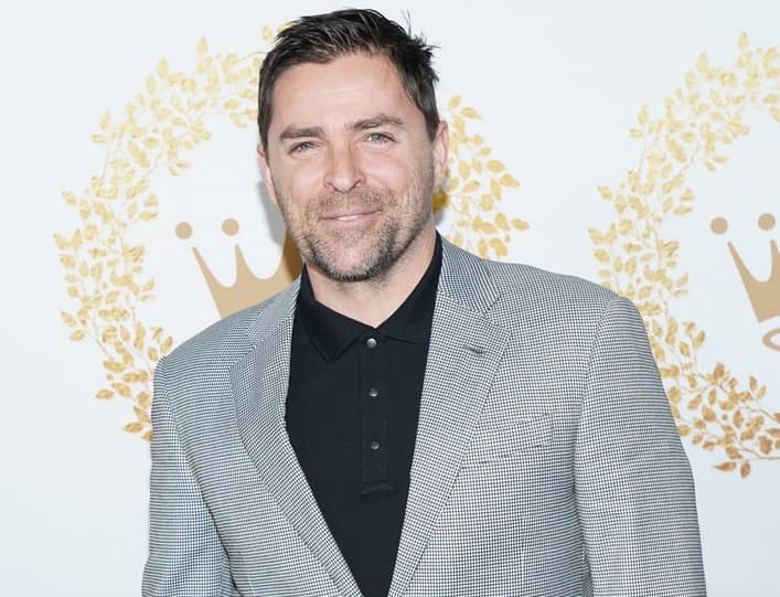 Kavan Smith Biography, Age, Wiki, Height, Weight, Girlfriend, Family