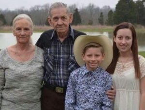 Mason Ramsey with his grandparents and sister