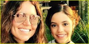 Jenna Ortega with her mother