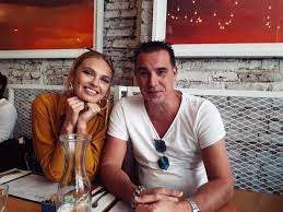 Romee Strijd with her father