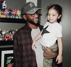 Bryson Tiller with his daughter