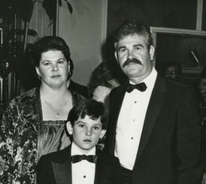 Henry Thomas with his parents
