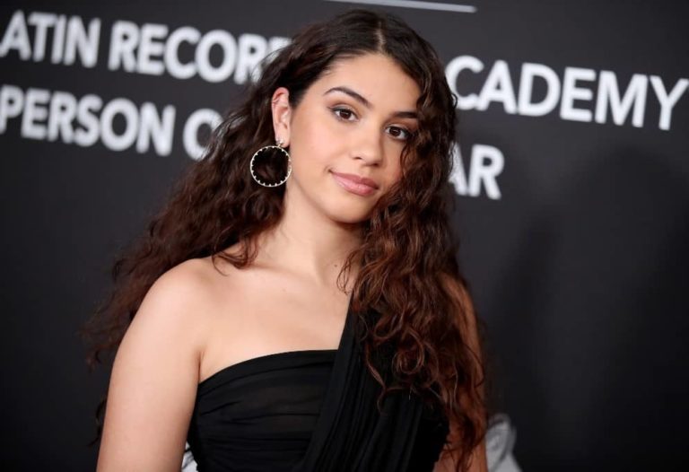 Alessia Cara Biography, Age, Wiki, Height, Weight, Boyfriend, Family & More