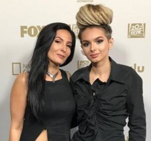 Zhavia with her mother