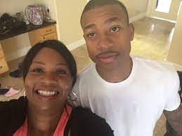 Isaiah Thomas with his mother