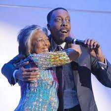 Arsenio Hall with his mother