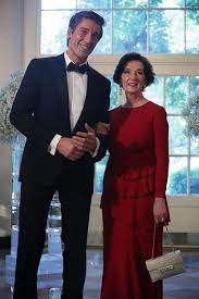 David Muir with his mother