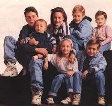 Macaulay Culkin with his brothers & sisters