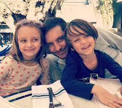 Tobey Maguire with his children