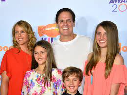 Mark Cuban with his wife & children