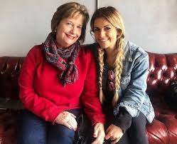 Lindsay Ell with her mother