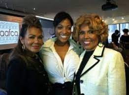 Ja'Net DuBois with her daughters