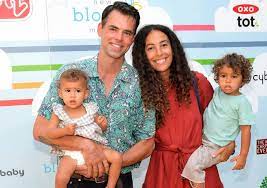 Paloma Jonas with her husband & kids