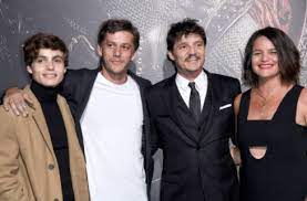 Pedro Pascal with his brother & sisters