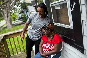 Claressa Shields with her mother