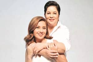 Andi Eigenmann with her mother