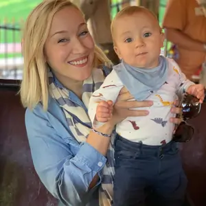 Marina Benedict Biography, Age, Wiki, Height, Weight, Boyfriend, Family & More 3 Marina Benedict with her kids